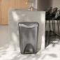 Preview: brim 50L tretmülleimer grey nickel by umbra 43 x 65 x 33 cm 1021550-1188