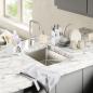 Preview: sling spülbecken caddy mit seifenspender organizer by umbra white 1019722-660