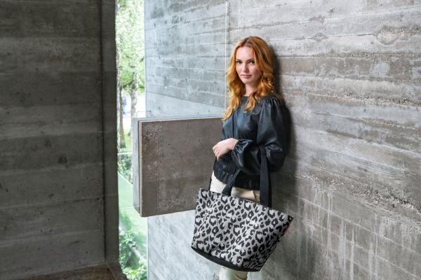 shopper M medium by reisenthel leo nero ZS7080