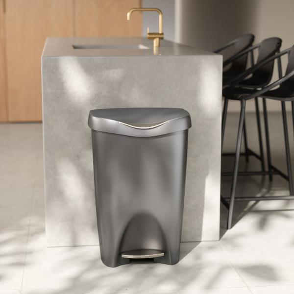 brim 50L tretmülleimer grey nickel by umbra 43 x 65 x 33 cm 1021550-1188